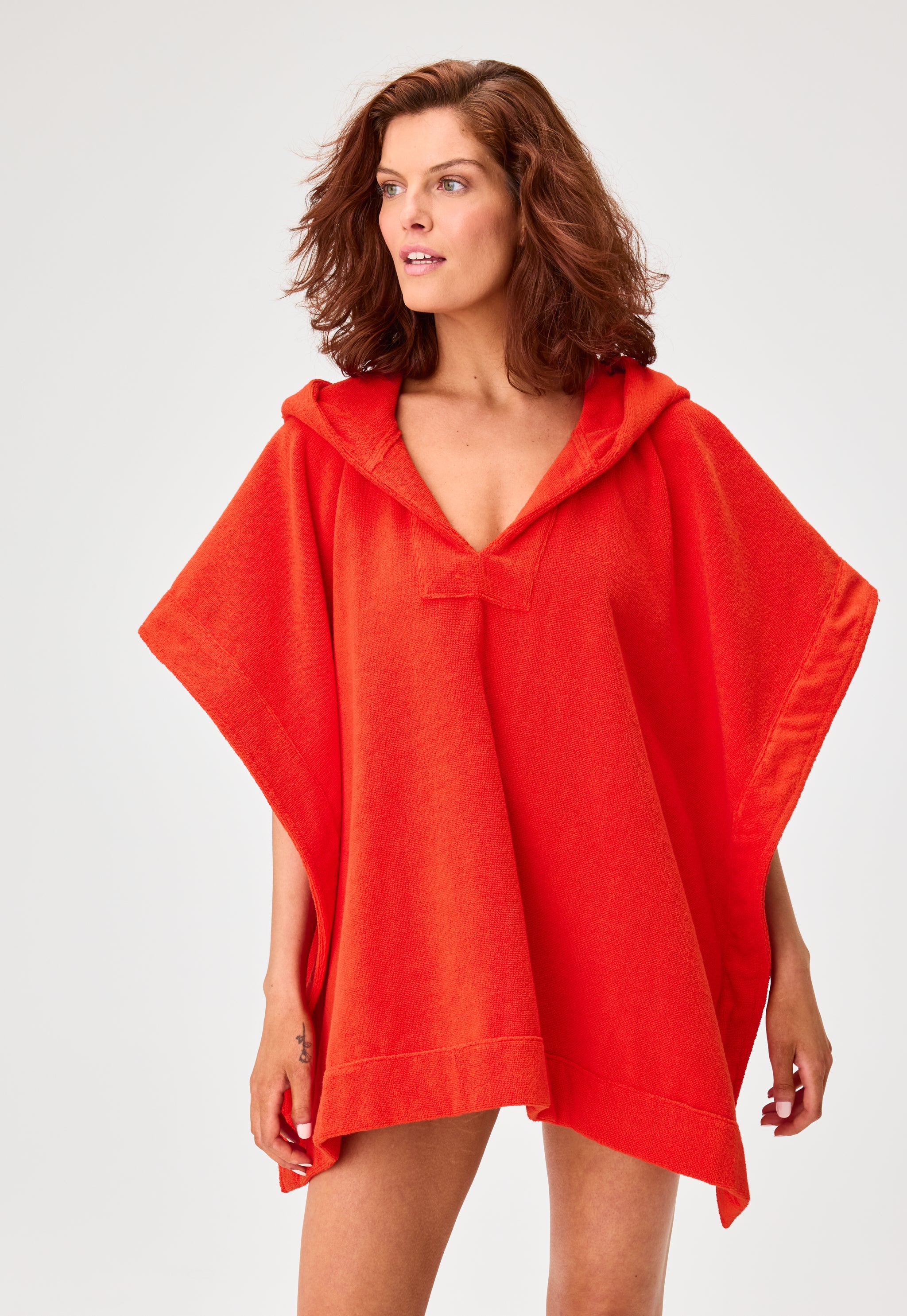 THE BEACH PONCHO in TOMATO TERRY CLOTH