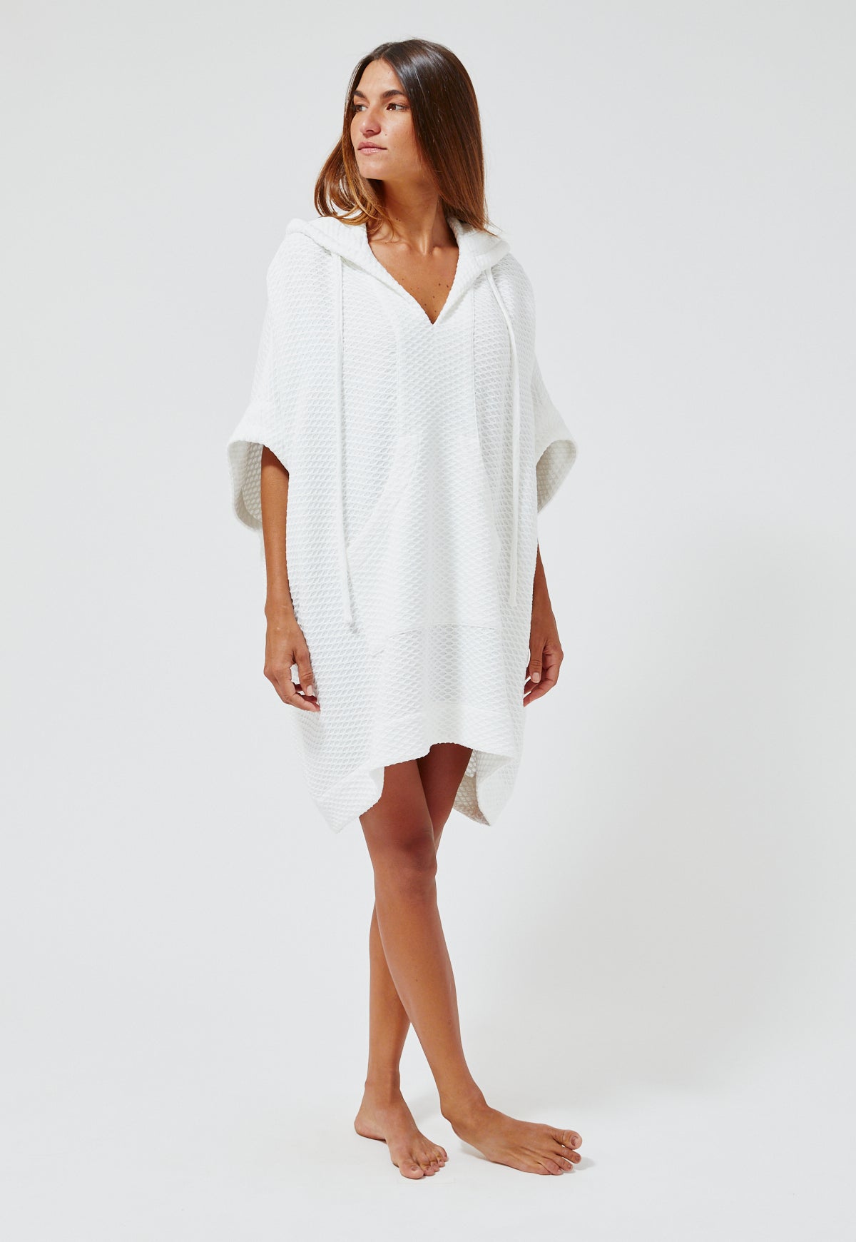 THE HOODED PONCHO in WHITE HONEYCOMB PIQUE