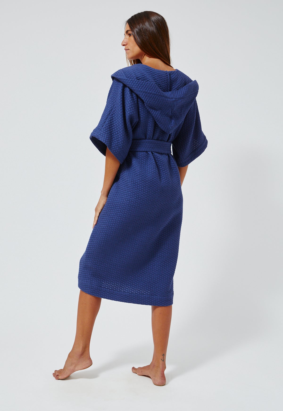 THE DRESSING DOWN in HOODED NAVY HONEYCOMB PIQUE