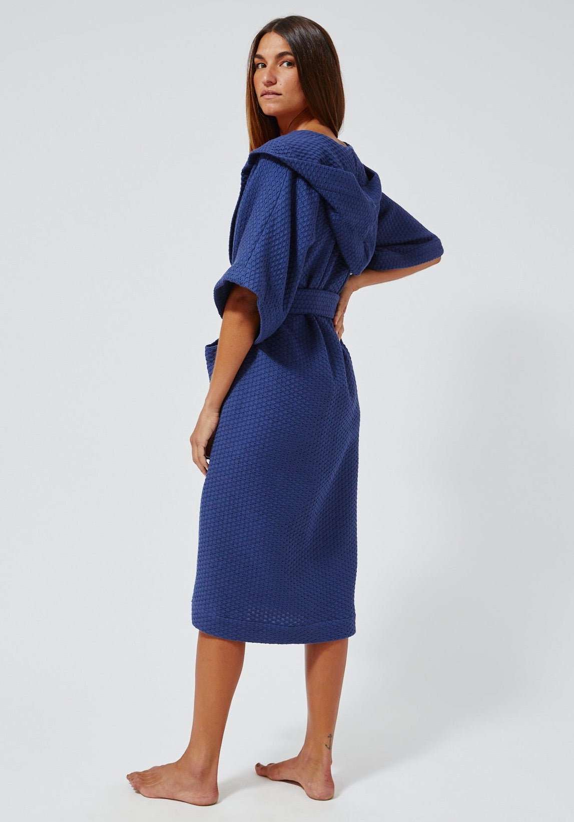 THE DRESSING DOWN in HOODED NAVY HONEYCOMB PIQUE