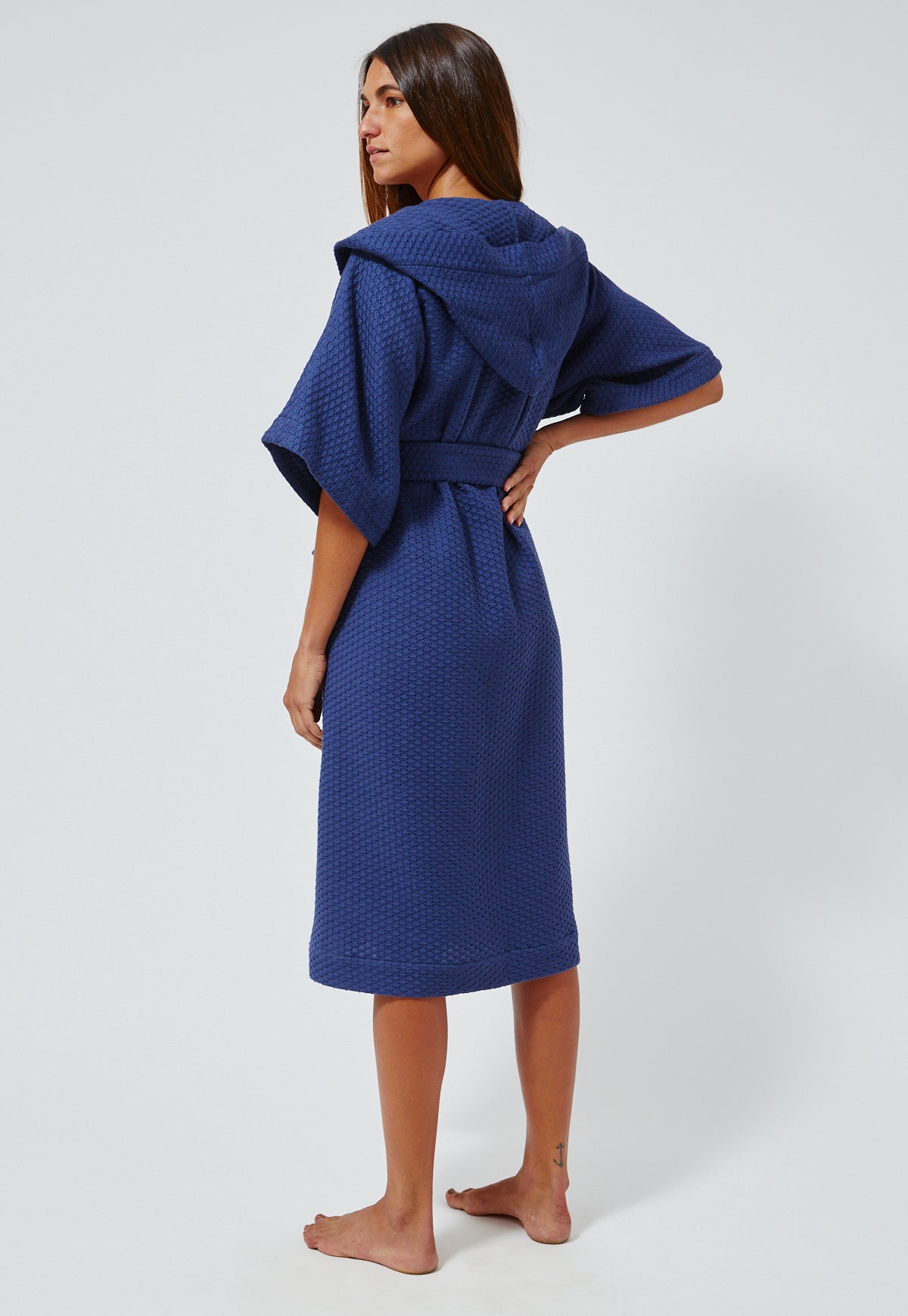 THE DRESSING DOWN in HOODED NAVY HONEYCOMB PIQUE