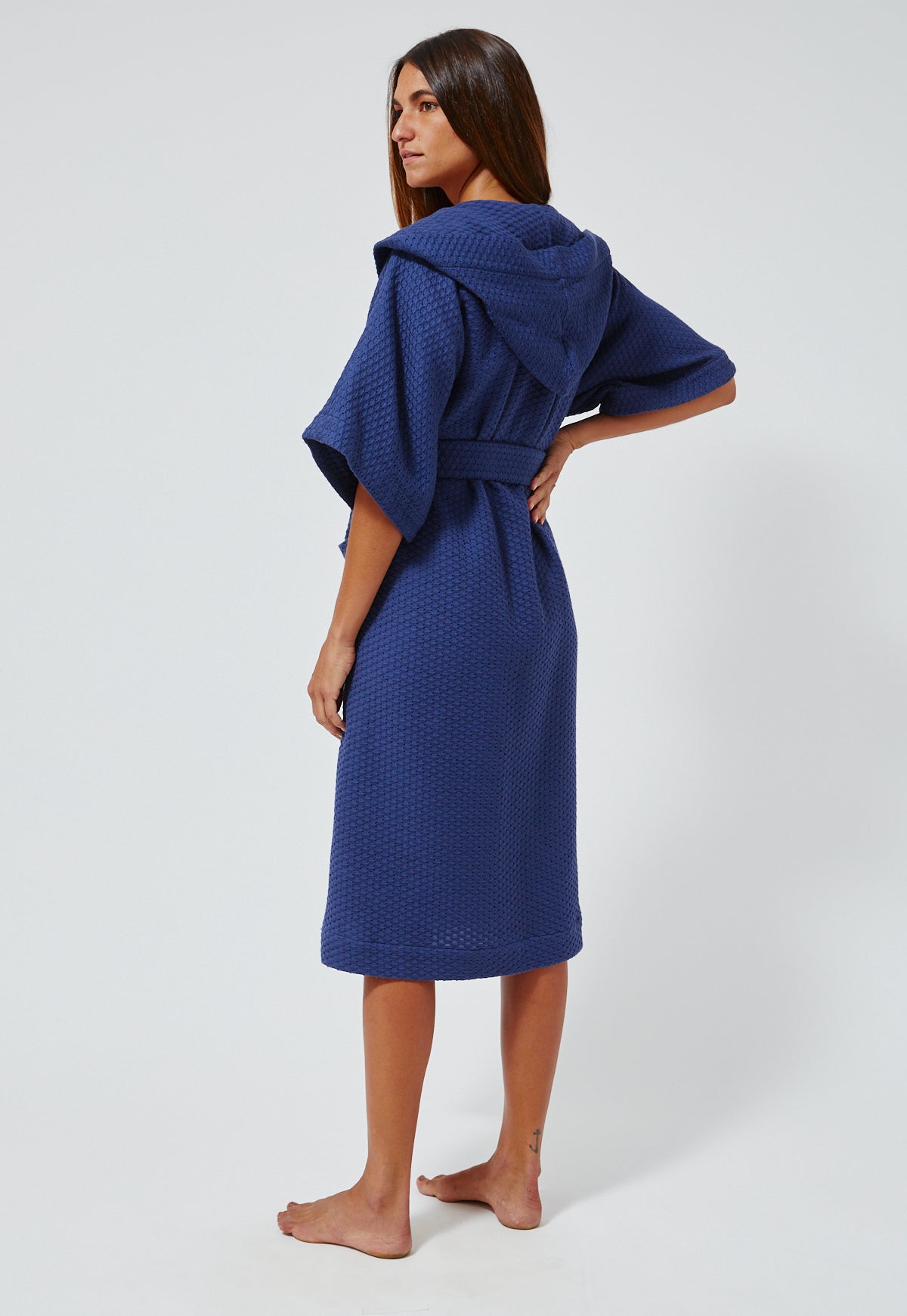THE DRESSING DOWN in HOODED NAVY HONEYCOMB PIQUE