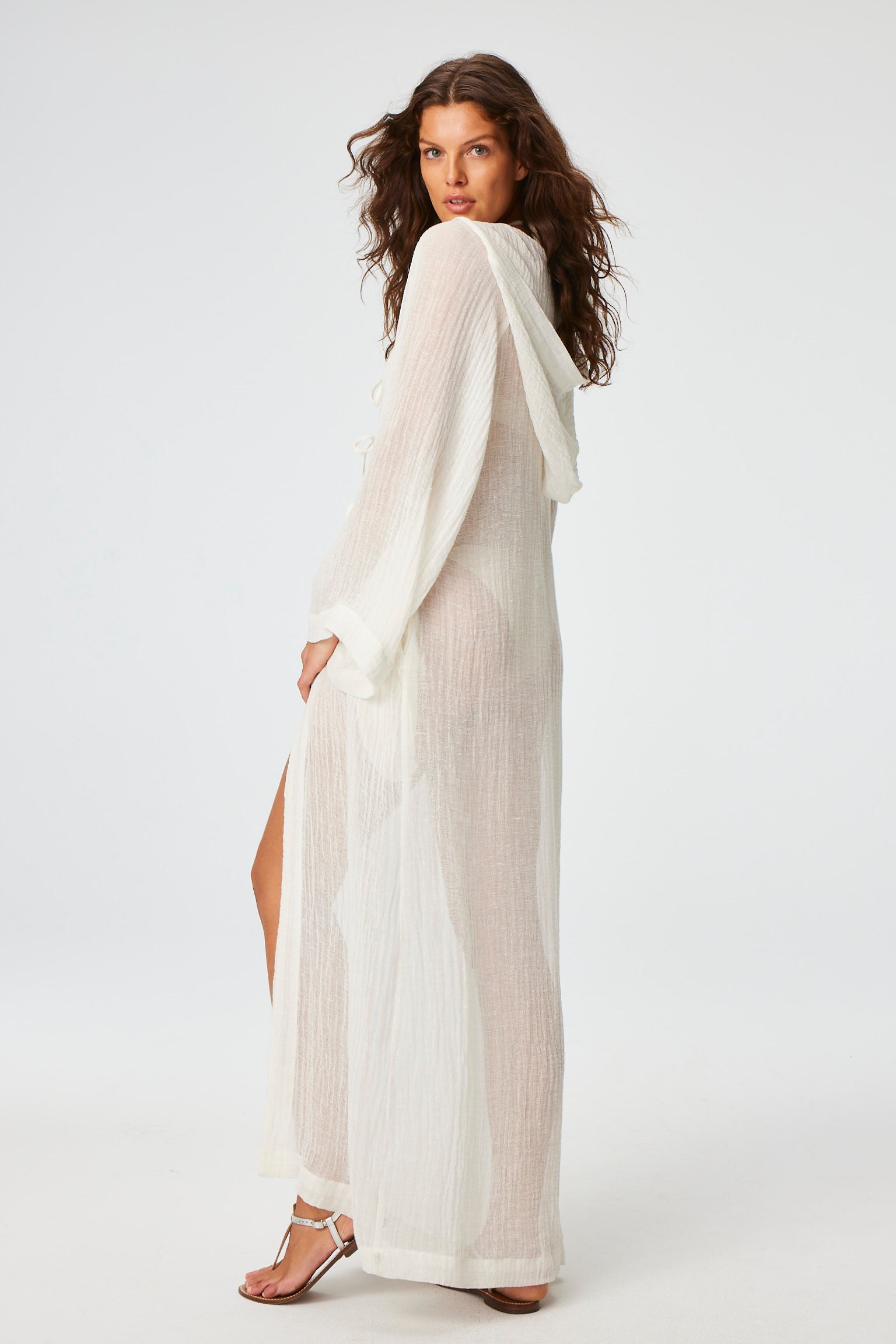 THE BEACH CAPE in WHITE SORRENTO GAUZE