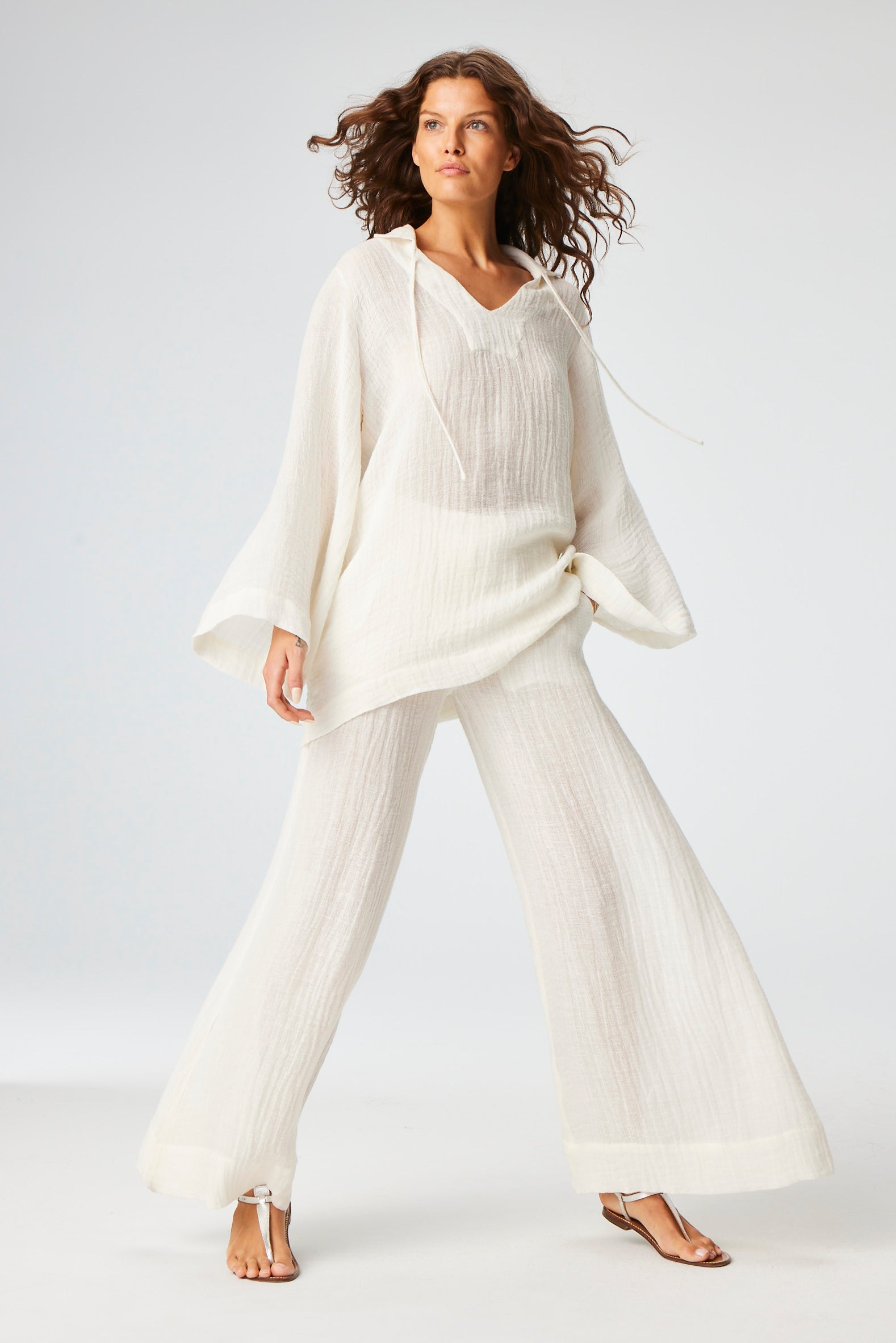 THE LOW-WAIST WIDE LEG PANT in WHITE GAUZE