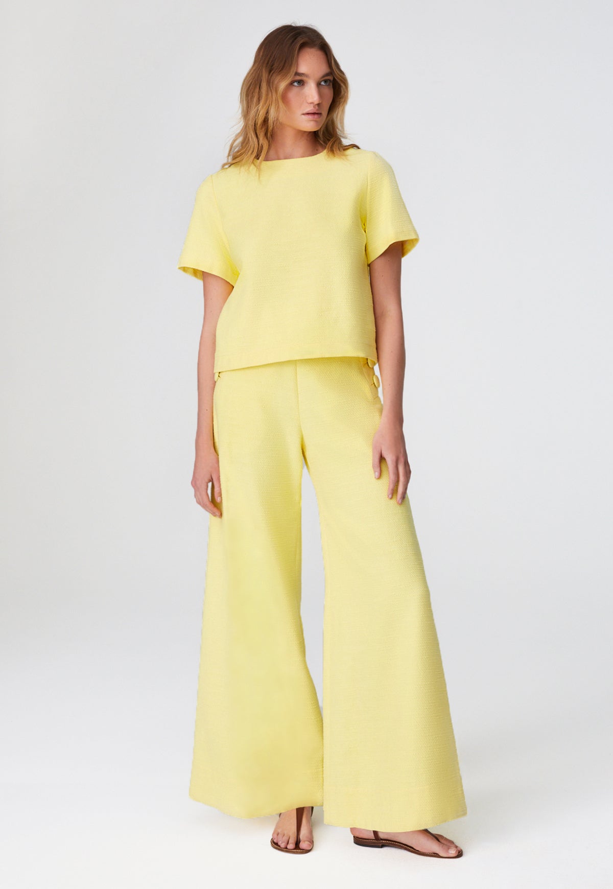 THE T-SHIRT in LEMON TEXTURED COTTON