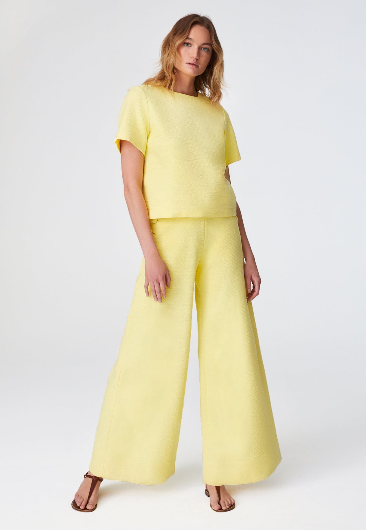 THE T-SHIRT in LEMON TEXTURED COTTON
