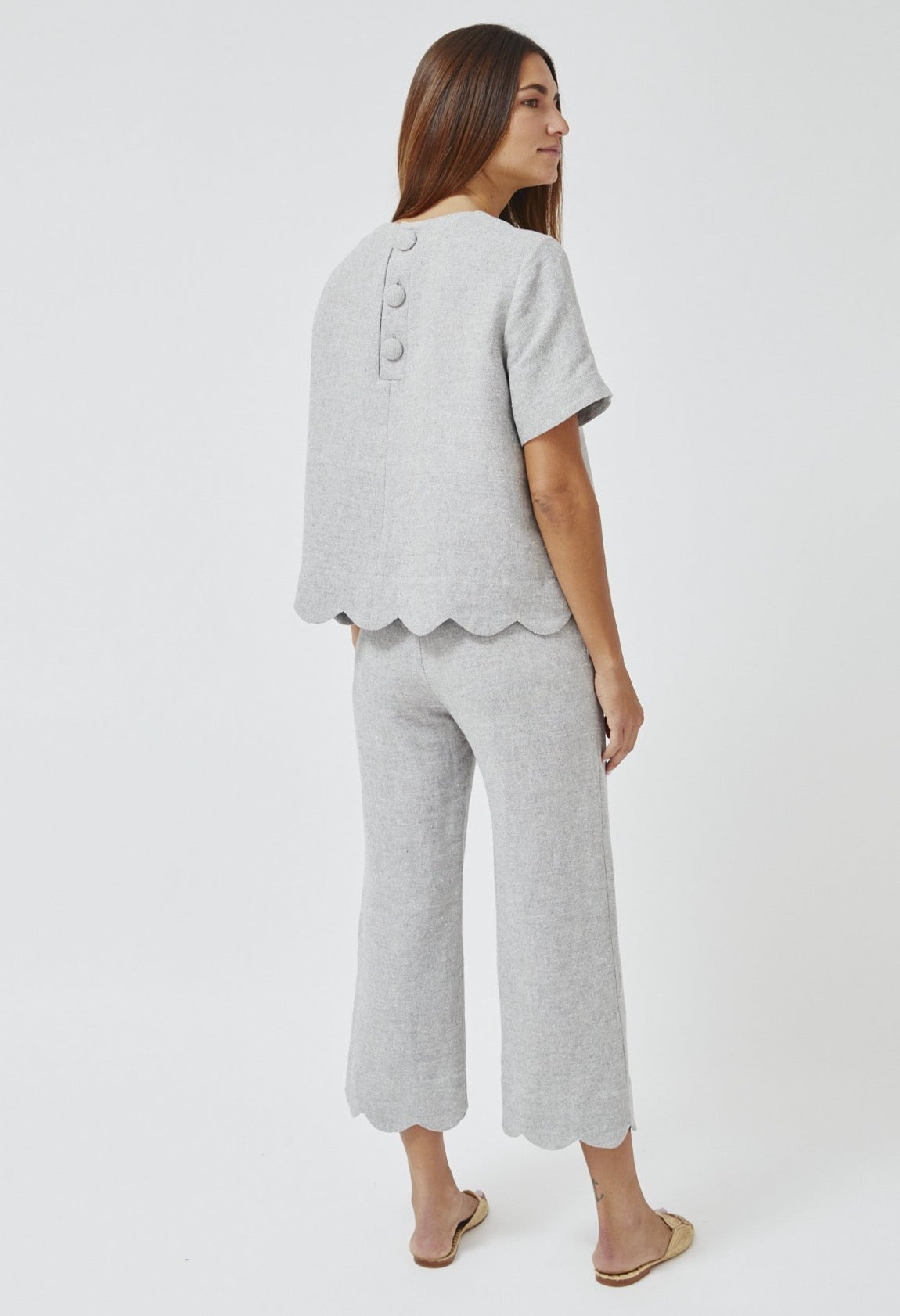 THE SCALLOP TRAPEZE T-SHIRT in VINTAGE BLUE SUMMER TWEED LINEN