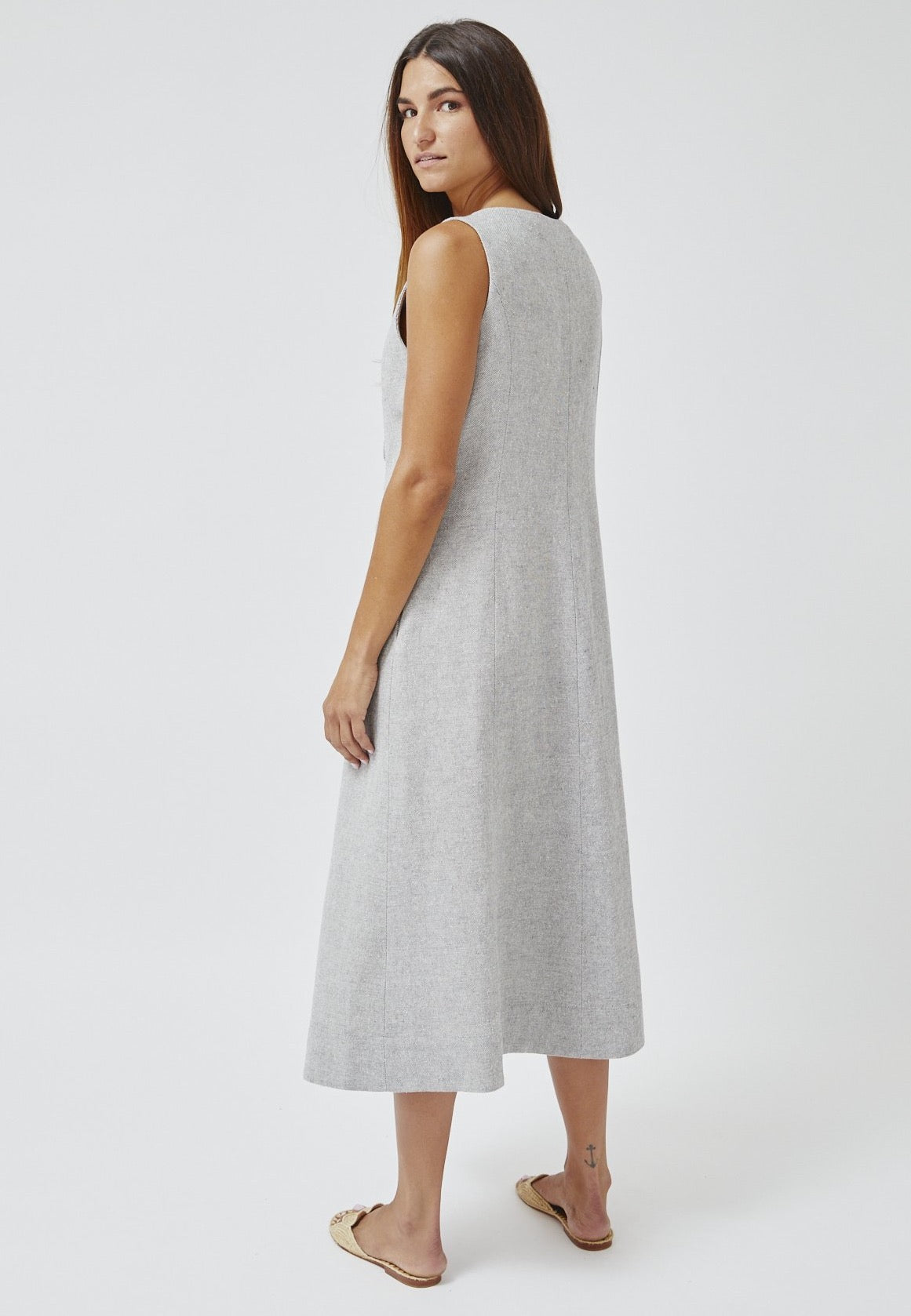 THE SCALLOP WRAP DRESS in VINTAGE BLUE SUMMER TWEED LINEN